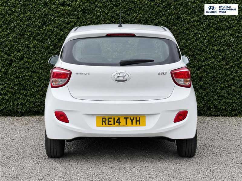 Hyundai I10 Hatchback White #7