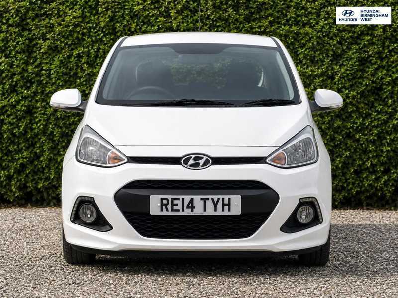 Hyundai I10 Hatchback White #2