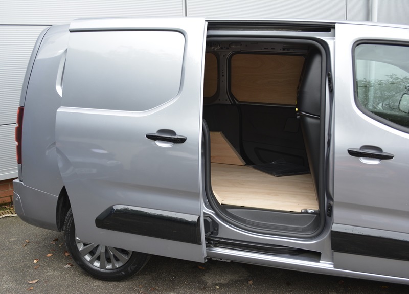 Citroen Berlingo Driver White #25
