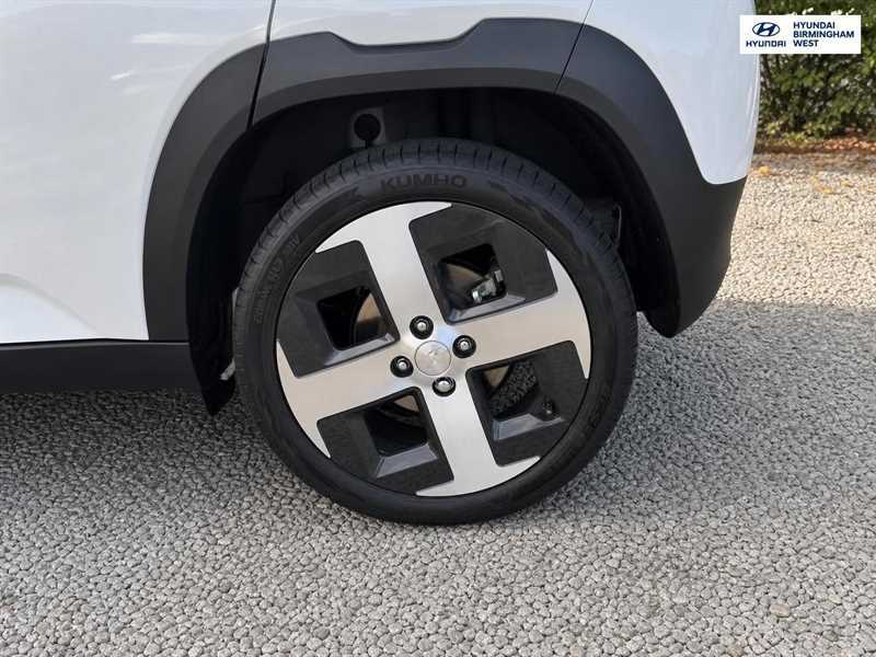 Hyundai Inster Long Range 49Kwh 02 Suv 115 Ps White #5