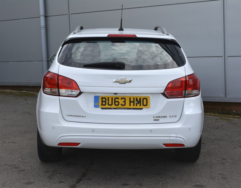 Chevrolet Cruze 1.7 Vcdi Ltz Estate Euro 5 Ss White #5