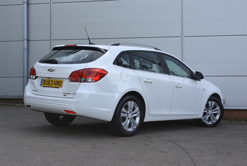 Chevrolet Cruze 1.7 Vcdi Ltz Estate Euro 5 Ss White #6