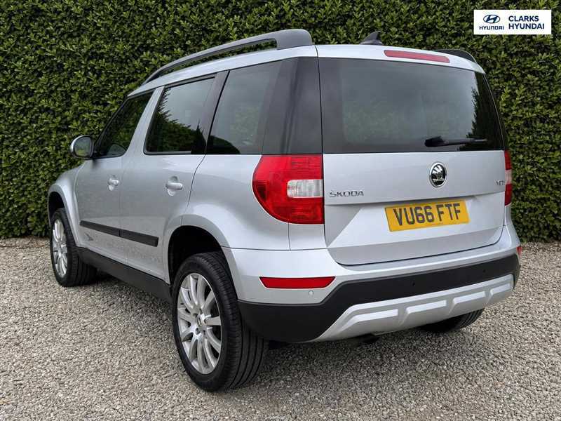 Skoda Yeti 1.2 Tsi Se Outdoor Dsg Euro 6 Ss 11 Silver #6