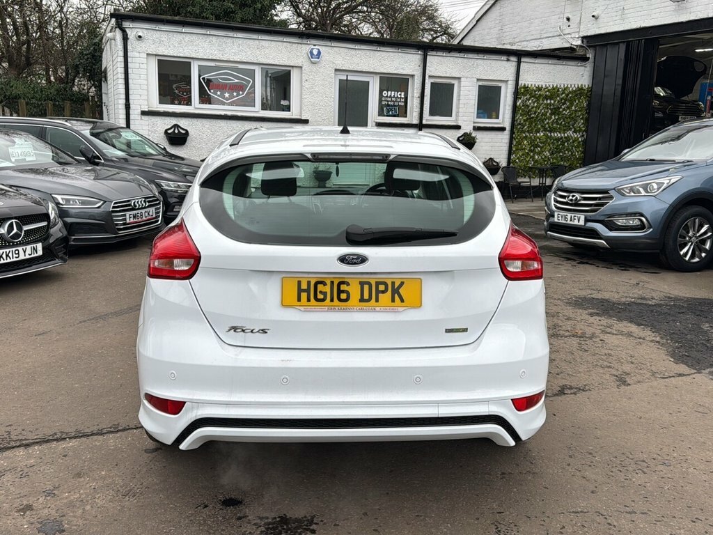 Ford Focus 1L Zetec S HG16DPK White #6