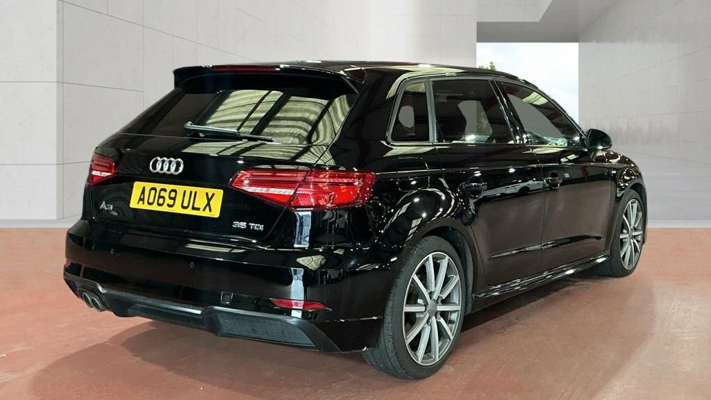 Audi A3 2L Black Edition Black #4