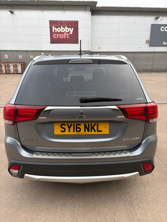 Mitsubishi Outlander 2.2 Di-d Gx3 Suv 4Wd Euro 6 Ss Grey #4