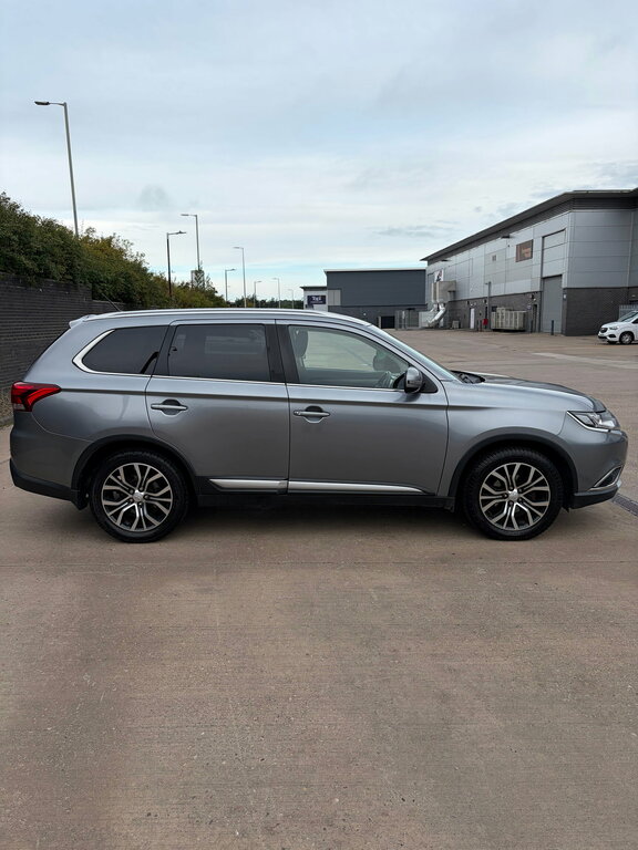 Mitsubishi Outlander 2.2 Di-d Gx3 Suv 4Wd Euro 6 Ss Grey #6