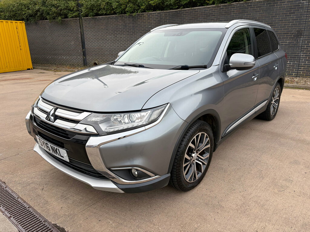 Mitsubishi Outlander 2.2 Di-d Gx3 Suv 4Wd Euro 6 Ss Grey