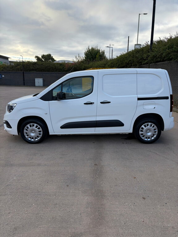Vauxhall Combo 1.6 Turbo D 2300 Sportive Panel Van Man White #2