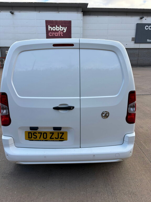 Vauxhall Combo 1.6 Turbo D 2300 Sportive Panel Van Man White #4