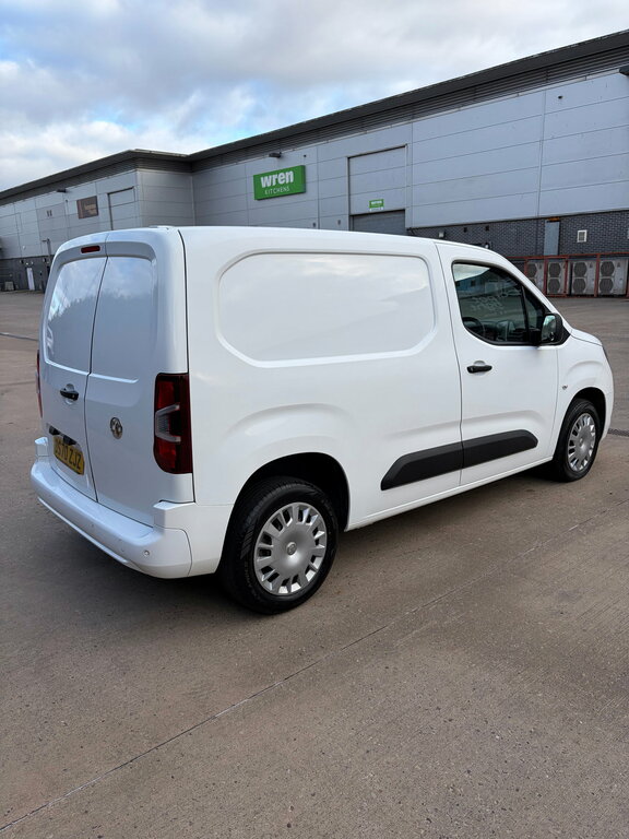 Vauxhall Combo 1.6 Turbo D 2300 Sportive Panel Van Man White #5