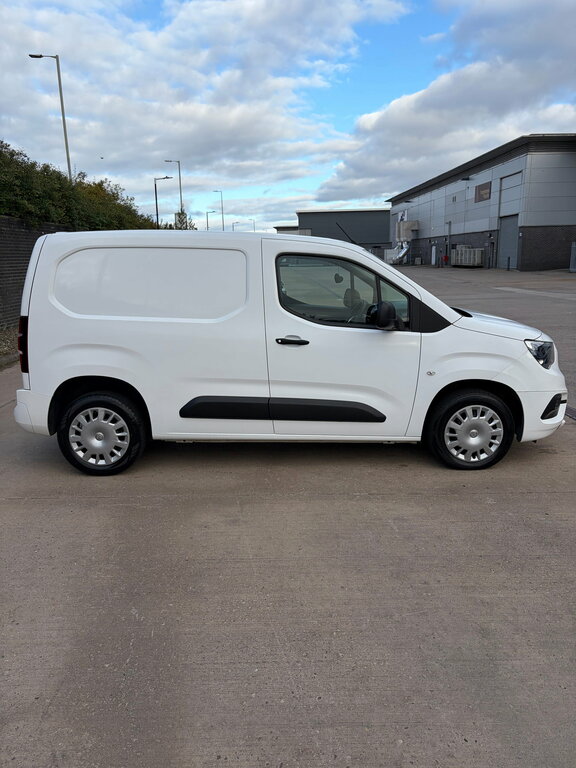 Vauxhall Combo 1.6 Turbo D 2300 Sportive Panel Van Man White #6