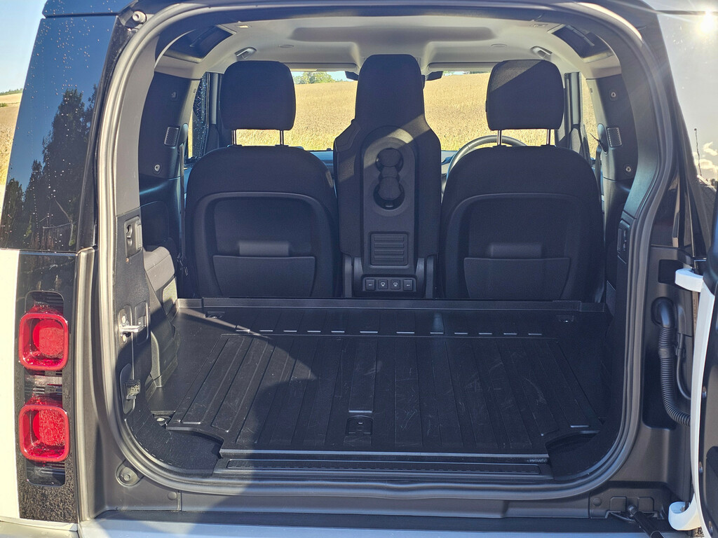 Land Rover Defender 3L Null Grey #9