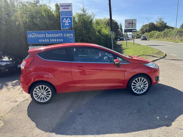 Ford Fiesta 1.0T Ecoboost Titanium Euro 6 Ss Red #4