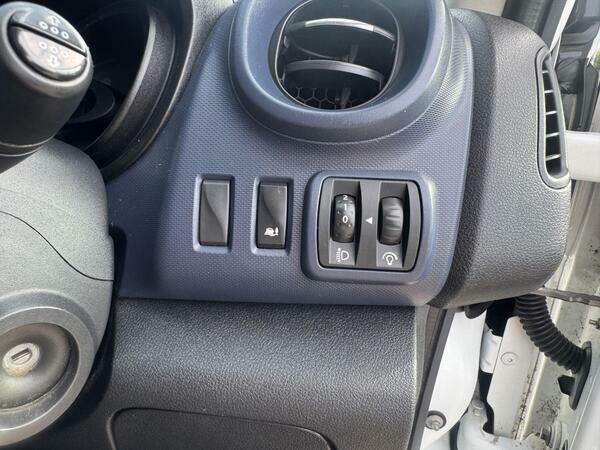 Vauxhall Vivaro 1.6 Cdti 2900 White #9