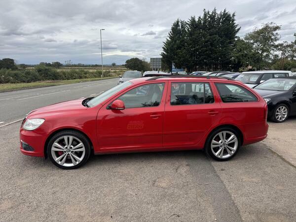Skoda Octavia 2.0 Tdi Vrs Euro 5 Red #4