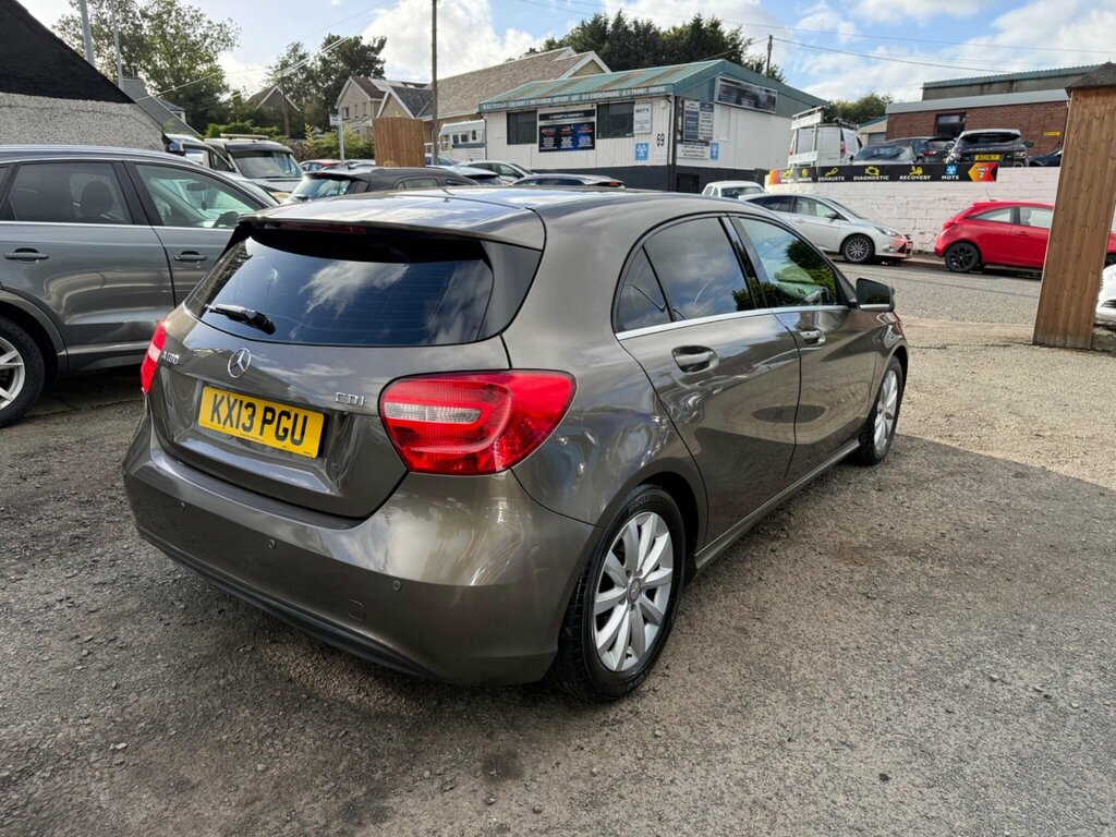 Mercedes-Benz A Class 2.0 A250 Blueefficiency Engineered By Amg 7G-dct E Blue #10