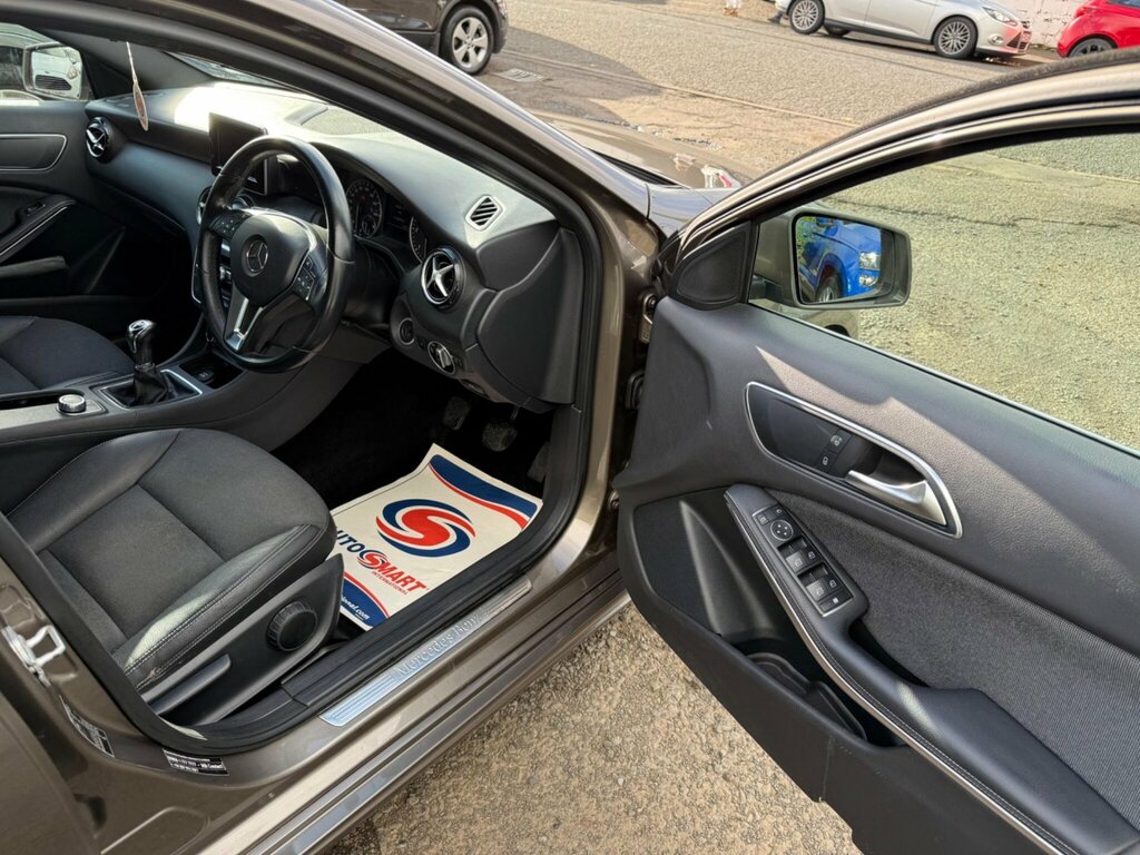 Mercedes-Benz A Class 2.0 A250 Blueefficiency Engineered By Amg 7G-dct E Blue #16
