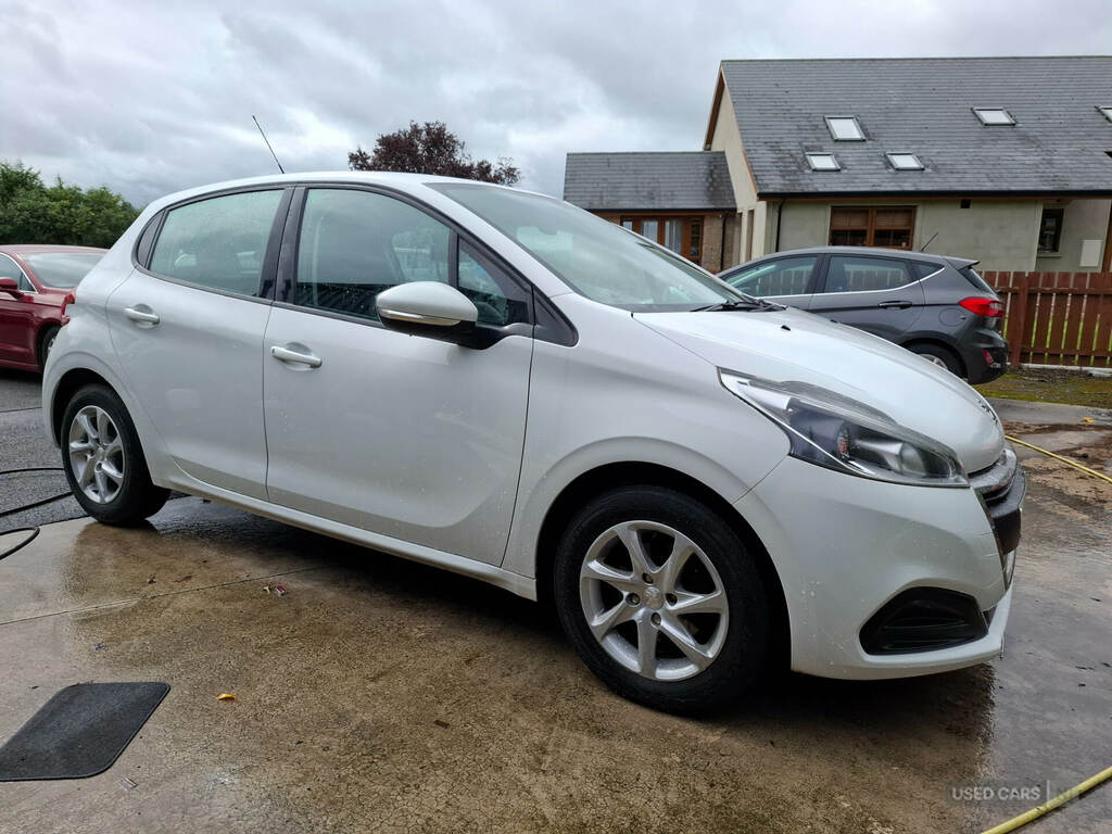 Peugeot 208 1.0 Puretech Active White