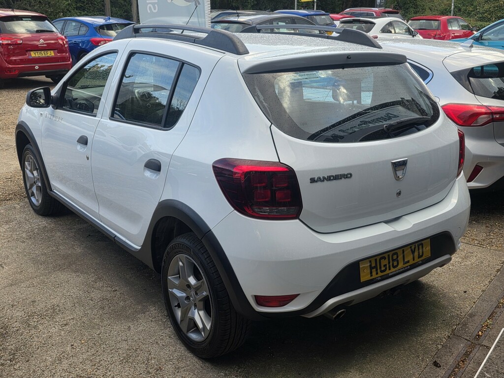 Dacia Sandero Stepway Hatchback 0.9 Stepway Essential Tce 90 My18 2018 HG18LYD White #4
