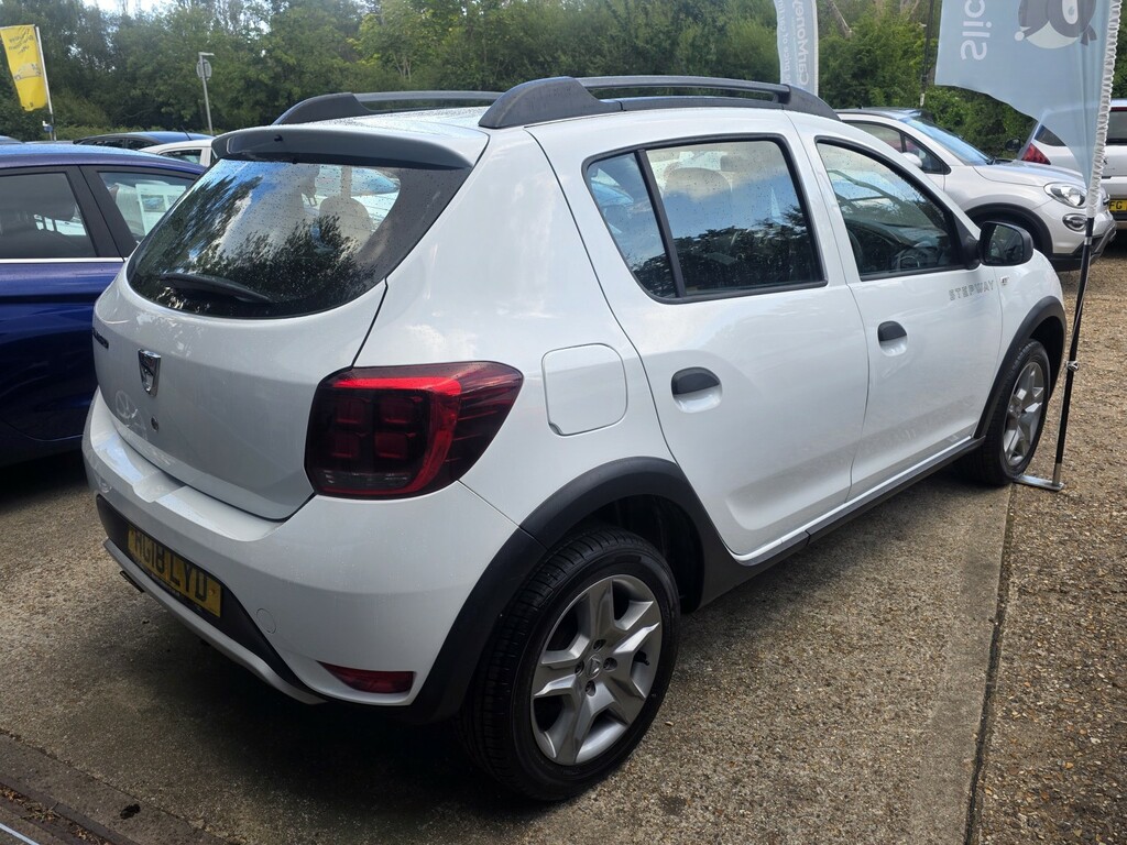 Dacia Sandero Stepway Hatchback 0.9 Stepway Essential Tce 90 My18 2018 HG18LYD White #5