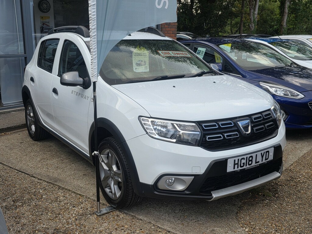 Dacia Sandero Stepway Hatchback 0.9 Stepway Essential Tce 90 My18 2018 HG18LYD White #3