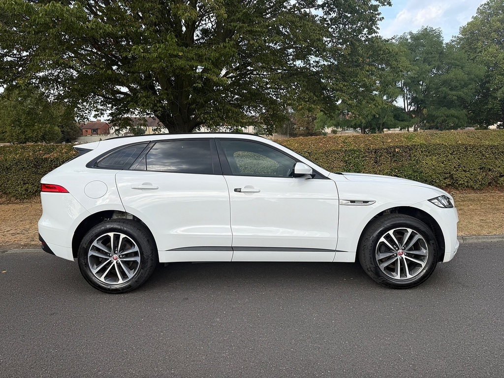 Jaguar F-Pace D180 R-sport U3695 Ulez FN19FRU White #2