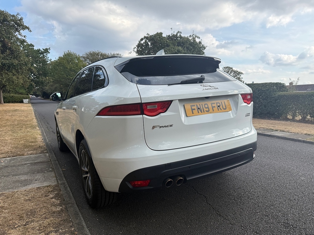 Jaguar F-Pace D180 R-sport U3695 Ulez FN19FRU White #6
