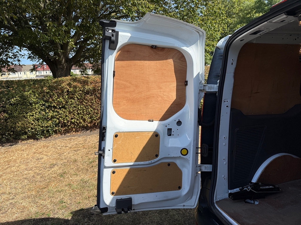 Ford Transit Connect 1.5 Ecoblue 120Ps Limited Van #26