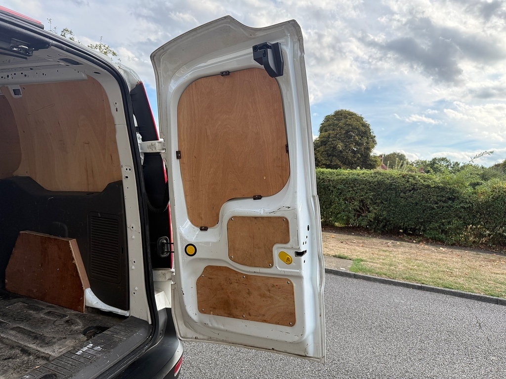 Ford Transit Connect Panel Van 1.5 200 Ecoblue Limited L1 Euro 6 Ss White #32