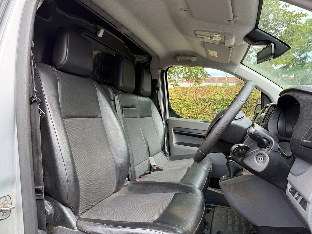 Toyota PROACE 1.6D Active Medium Panel Van 6Dr Mwb White #20