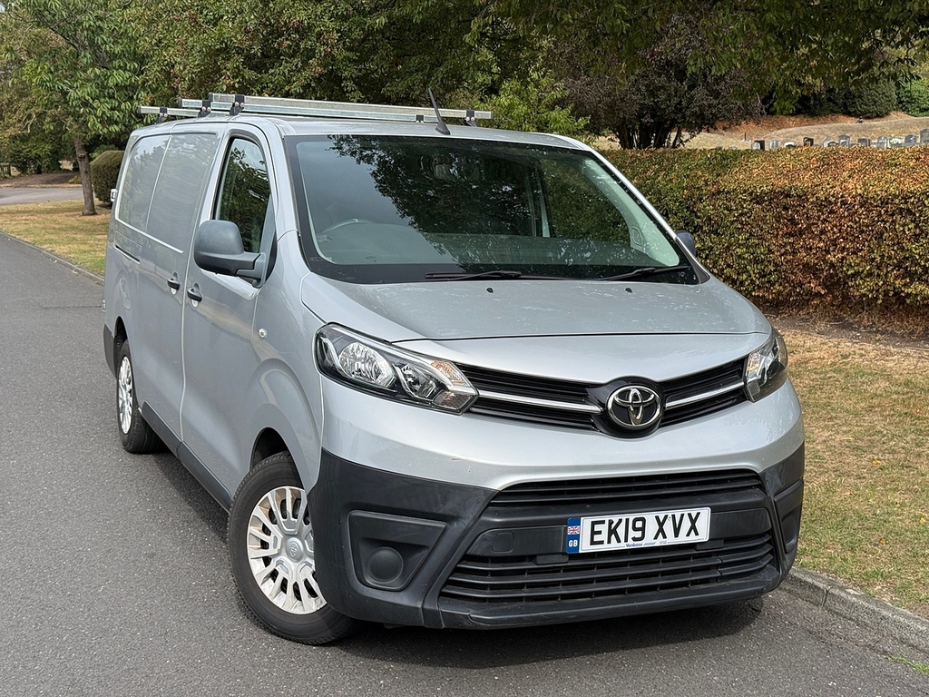 Toyota PROACE 1.6D Active Medium Panel Van 6Dr Mwb White #1