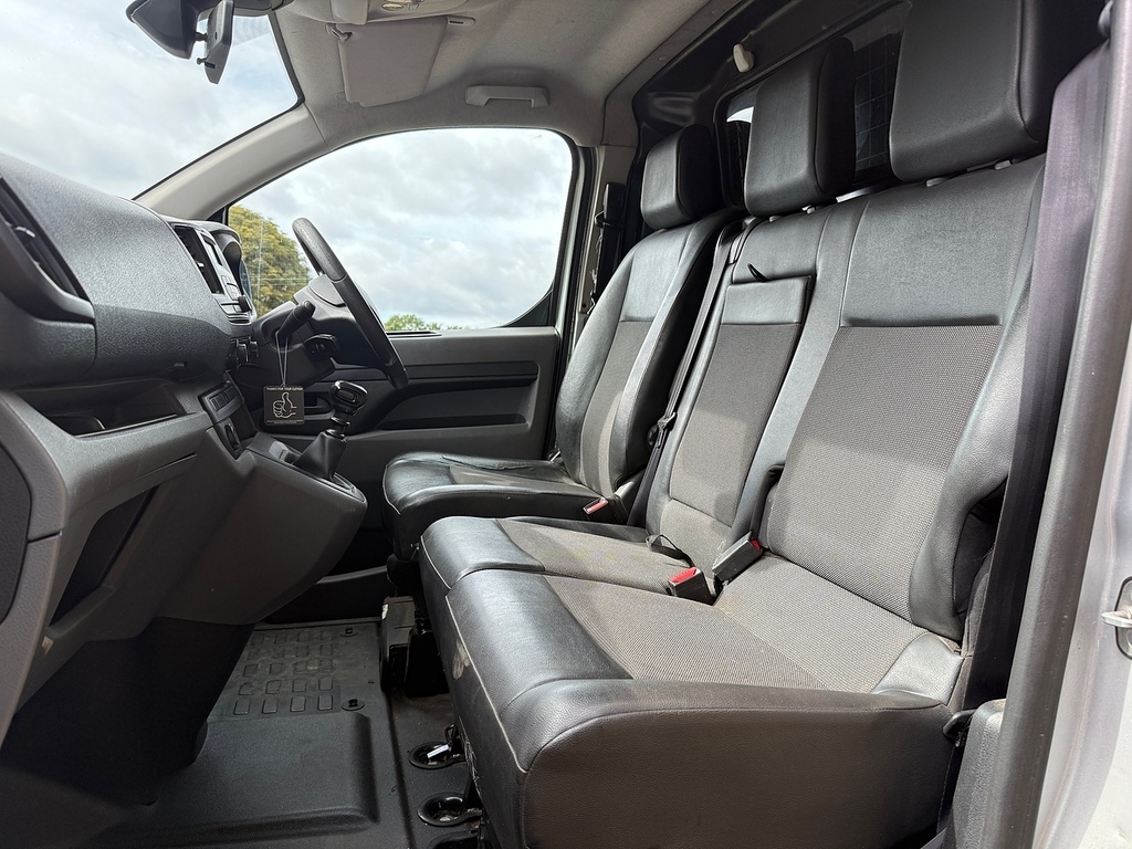 Toyota PROACE 1.6D Active Medium Panel Van 6Dr Mwb White #21