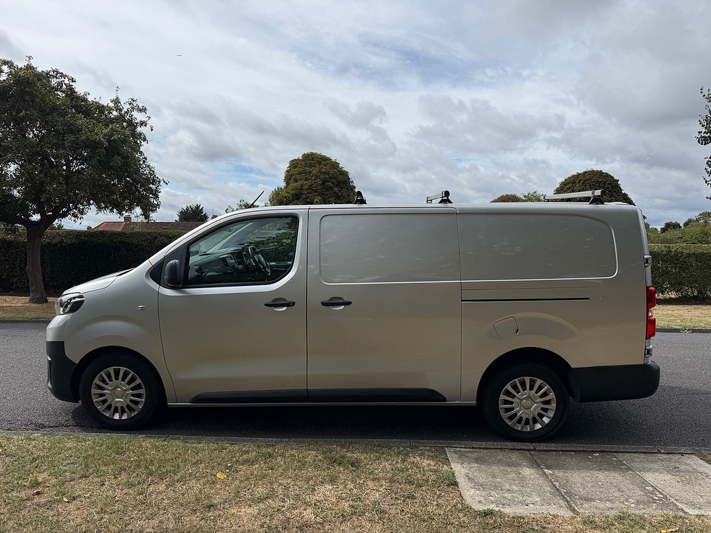 Toyota PROACE 1.6D Active Medium Panel Van 6Dr Mwb White #7