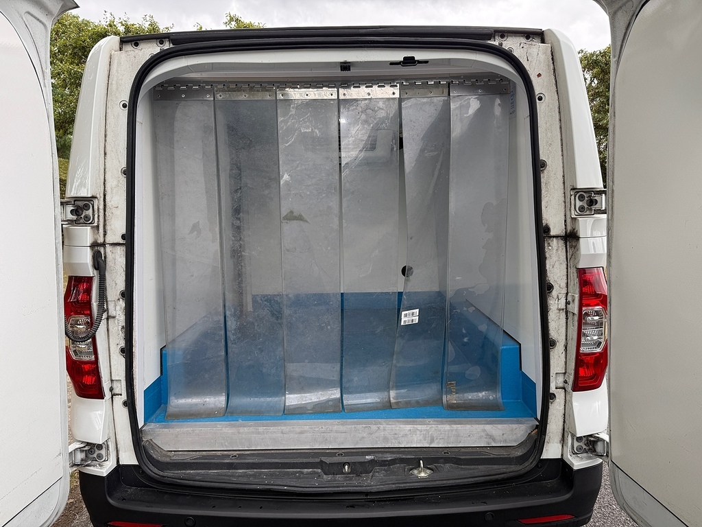 Maxus eDeliver 3 90Kw H1 Van 35Kwh Silver #9