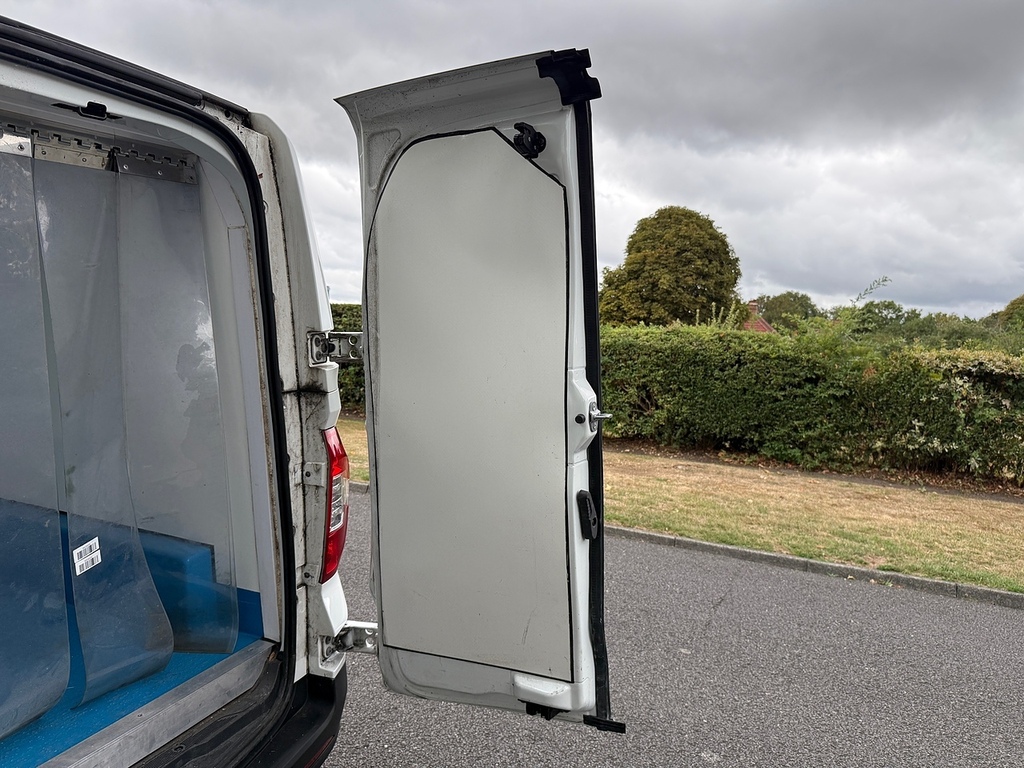 Maxus eDeliver 3 90Kw H1 Van 35Kwh Silver #33