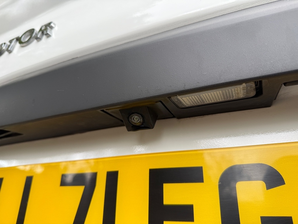 Maxus eDeliver 3 90Kw H1 Van 35Kwh Silver #32