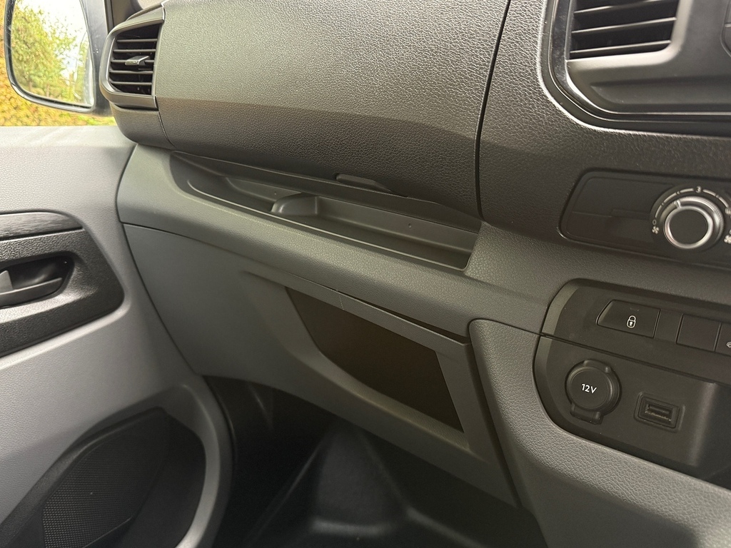 Vauxhall Vivaro 1.6 Cdti 2700 Sportive Panel Van Black #16
