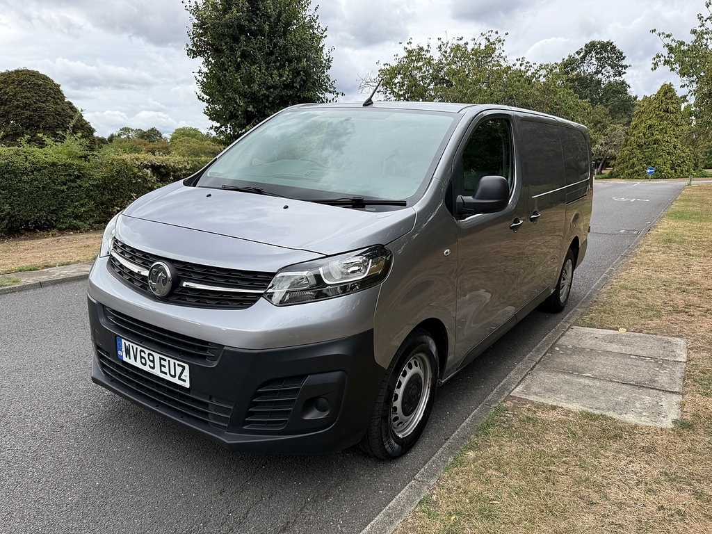 Vauxhall Vivaro 1.6 Cdti 2700 Sportive Panel Van Black #7