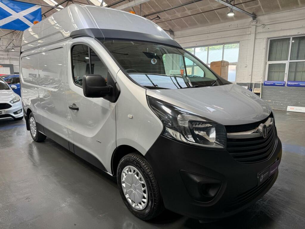 Vauxhall Vivaro Panel Van 1.6 Cdti 2900 Biturbo Ecotec L2 H2 Euro CX67BZR Silver #2