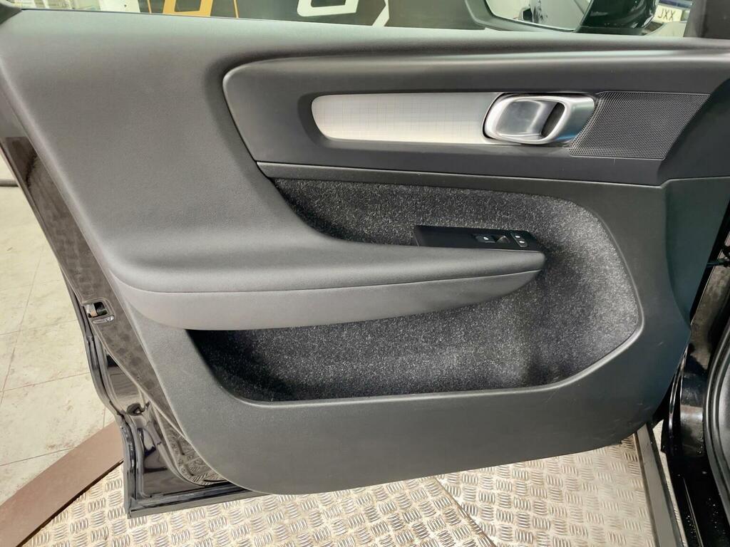 Volvo XC40 Xc40 Momentum T3 White #41