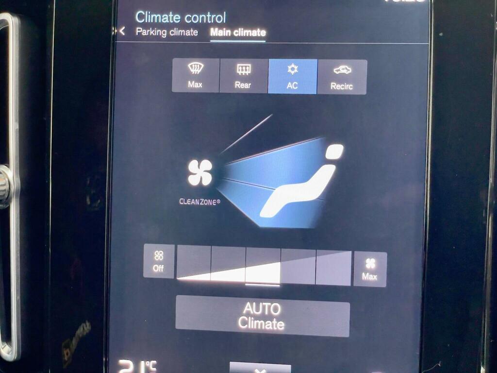 Volvo XC40 Xc40 Momentum T3 White #50