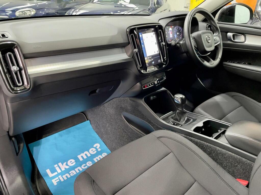 Volvo XC40 Xc40 Momentum T3 White #42