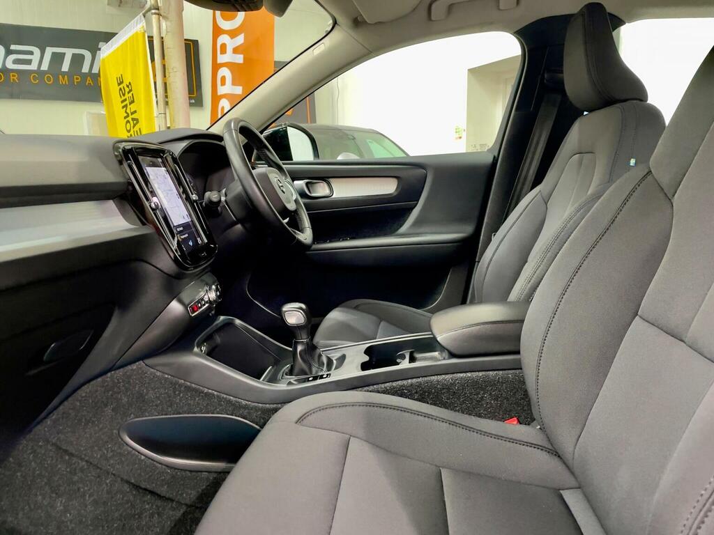 Volvo XC40 Xc40 Momentum T3 White #43