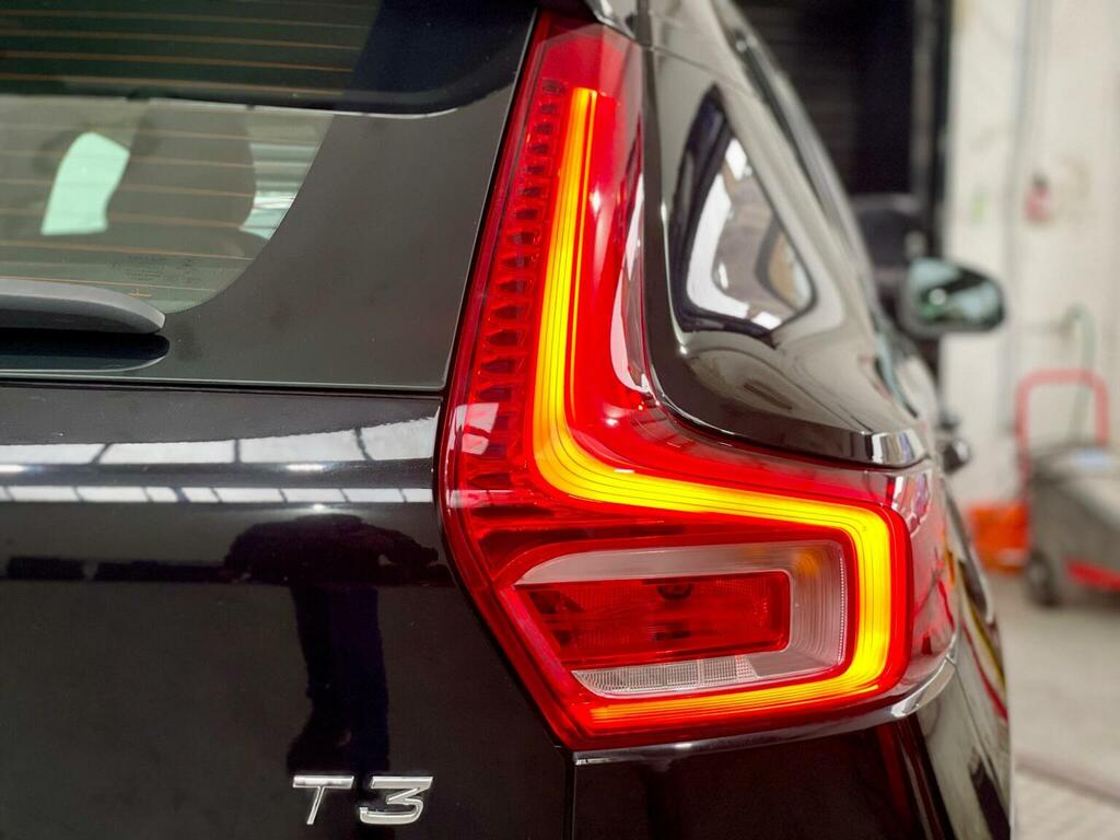 Volvo XC40 Xc40 Momentum T3 White #18