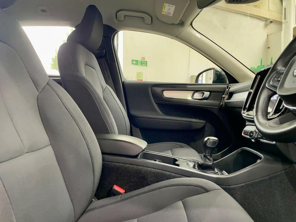 Volvo XC40 Xc40 Momentum T3 White #35