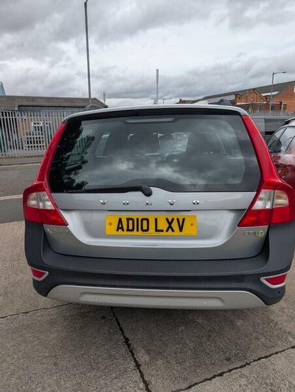 Volvo XC70 Estate 2.0 D3drive Se Lux Euro 5 201010 Silver #3