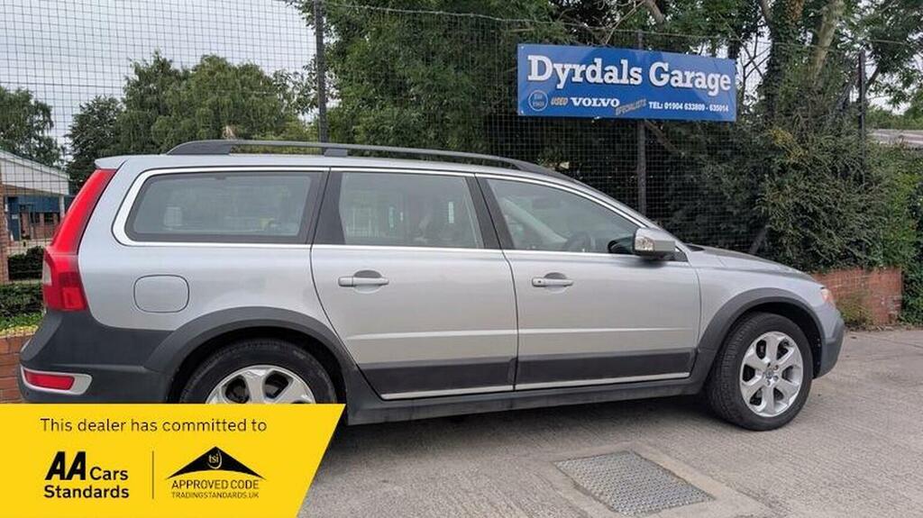 Volvo XC70 Estate 2.0 D3drive Se Lux Euro 5 201010 Silver