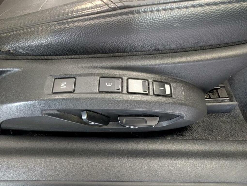 Volvo C70 C70 Se Lux D4 Silver #14
