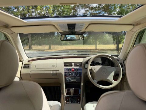 Mercedes-Benz C Class 2.0 C200 Elegance #2